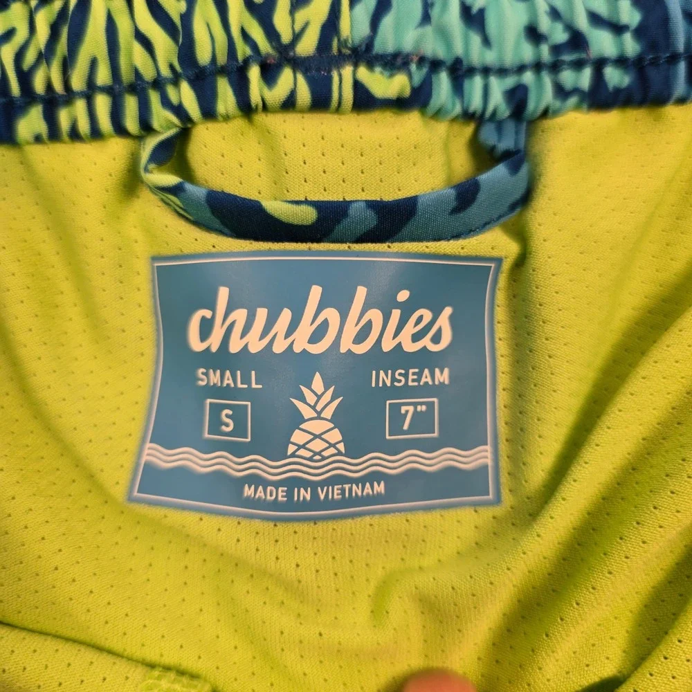 Chubbies Mens Swim Trunks Small 7 Inch Inseam Blue Green Orange Coral Reef Print
